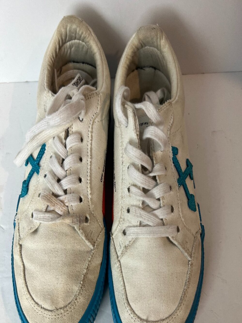 Off-White sink or swim size 6.5 (37)